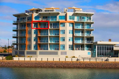 Wallaroo Marina Luxury Apartment - Great Ocean Road Tourism 0