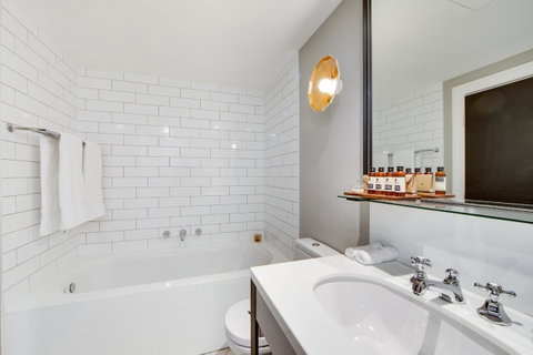 Mayfair Hotel - Great Ocean Road Tourism 1