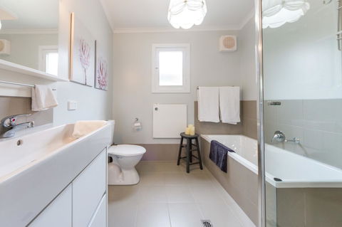 McLaren Vale Getaway - Great Ocean Road Tourism 7