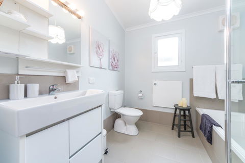 McLaren Vale Getaway - Great Ocean Road Tourism 6