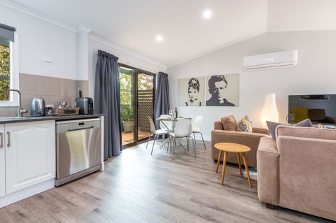 McLaren Vale Getaway - Great Ocean Road Tourism 16