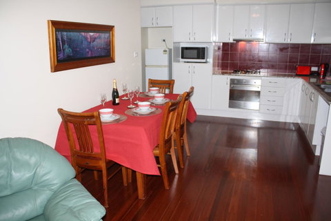 Serenity On Narrabeen Beach - 1Bdr Beachside Retreat - Great Ocean Road Tourism 8