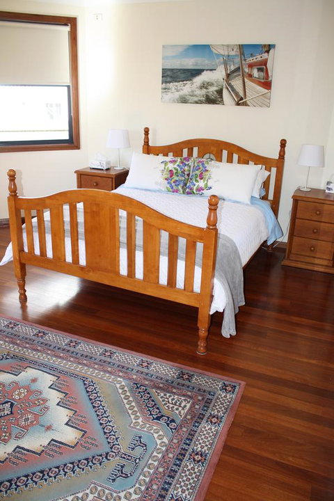 Serenity On Narrabeen Beach - 1Bdr Beachside Retreat - Great Ocean Road Tourism 4