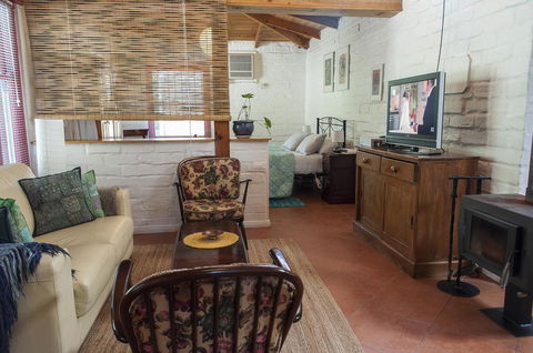 Trevalia Accommodation - Great Ocean Road Tourism 1