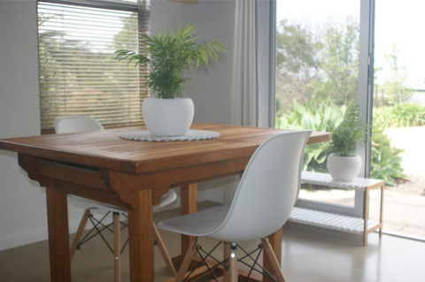 S T U D I O 22 Peaceful Retreat With Garden Views - Great Ocean Road Tourism 9