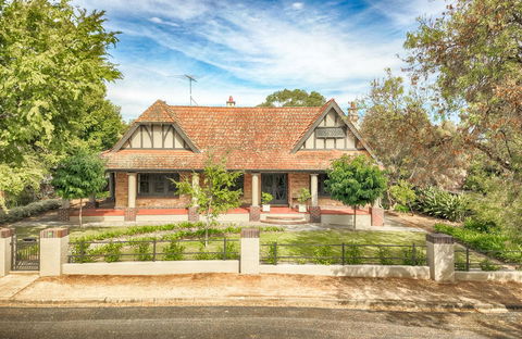The Tudor House - Great Ocean Road Tourism 0
