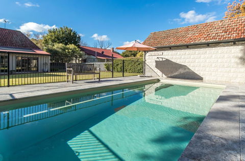 The Tudor House - Great Ocean Road Tourism 19