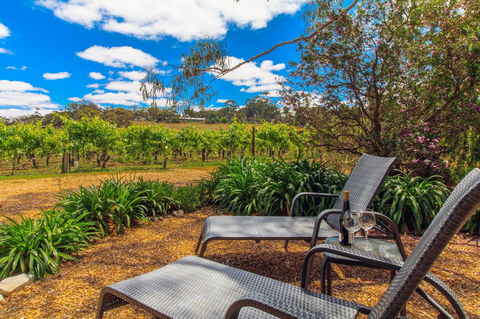 Stonewell Cottages And Vineyards - Great Ocean Road Tourism 8