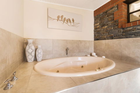 Stonewell Cottages And Vineyards - Great Ocean Road Tourism 35