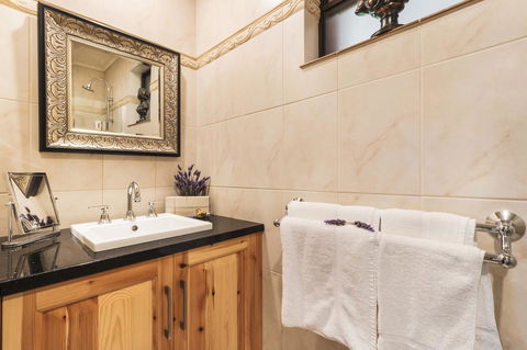 Stonewell Cottages And Vineyards - Great Ocean Road Tourism 30