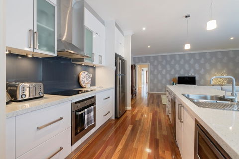 Boutique Getaway On Wright - Great Ocean Road Tourism 2