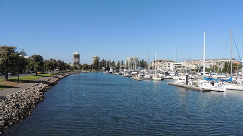 Glenelg - Marina Retreat - Great Ocean Road Tourism 3