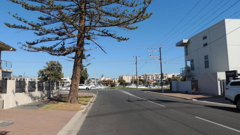 Glenelg - Marina Retreat - Great Ocean Road Tourism 6