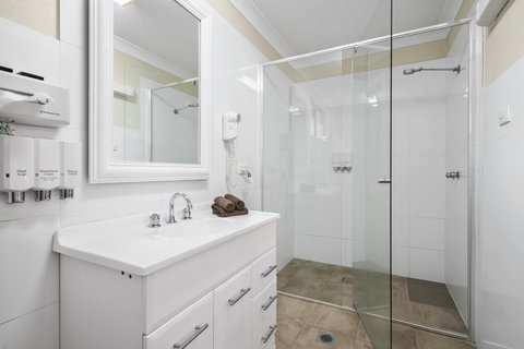 Garden City Motor Inn - Great Ocean Road Tourism 25