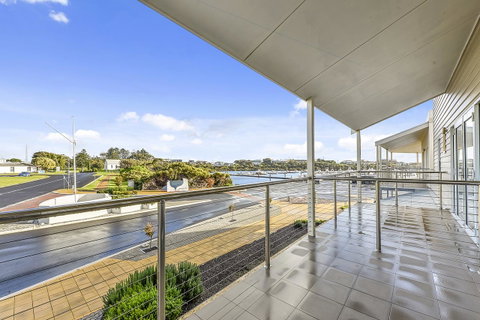 Aloha Waterfront Properties - Great Ocean Road Tourism 23