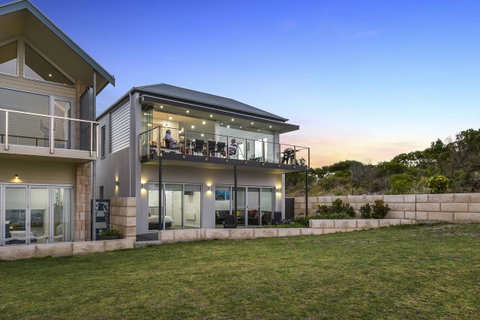 Aloha Waterfront Properties - Great Ocean Road Tourism 2