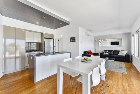 Aloha Waterfront Properties - Great Ocean Road Tourism 18