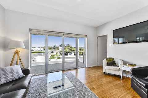 Aloha Waterfront Properties - Great Ocean Road Tourism 29