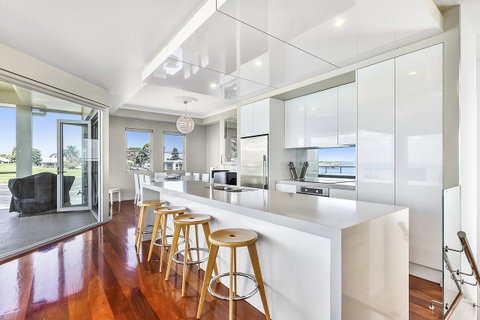 Aloha Waterfront Properties - Great Ocean Road Tourism 7