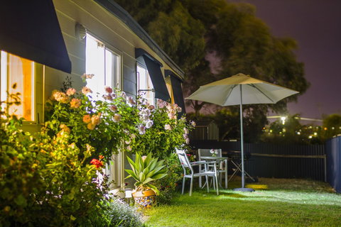 Moana Beach Sunset Holiday Accommodation A - Great Ocean Road Tourism 11