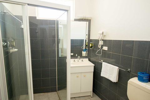 Jacksons Motor Inn - Great Ocean Road Tourism 13