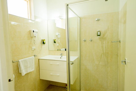 Jacksons Motor Inn - Great Ocean Road Tourism 22