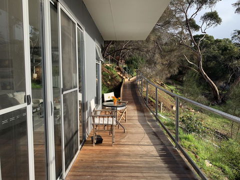 Sunrise On Falie Seaview Eco Accommodation - Great Ocean Road Tourism 10