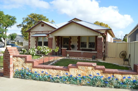 Two Cow Cottage Bed & Breakfast - Great Ocean Road Tourism 15