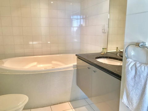 Adelaide DressCircle Apartments - North Terrace - Great Ocean Road Tourism 6