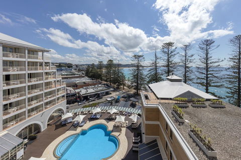 Crowne Plaza Terrigal Pacific, An IHG Hotel - Great Ocean Road Tourism 1