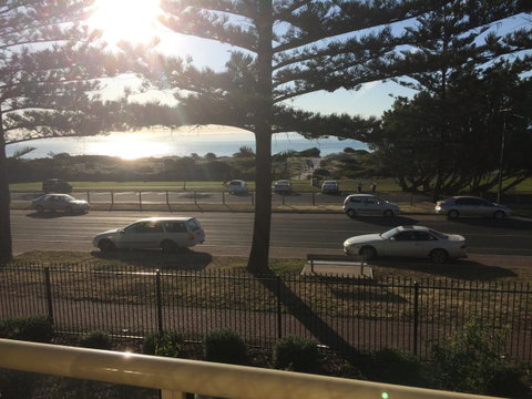 Adelaide - Semaphore Beach Front - Great Ocean Road Tourism 8