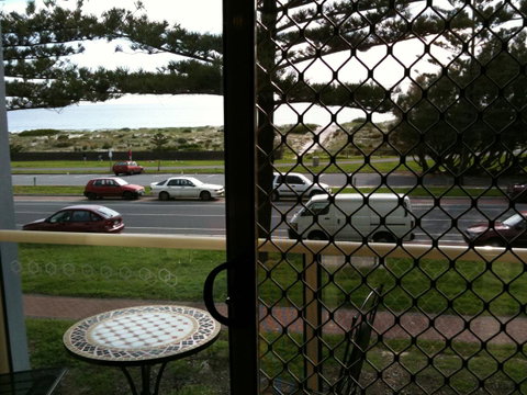 Adelaide - Semaphore Beach Front - Great Ocean Road Tourism 9