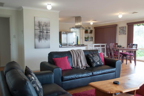 Admirals Inn - Great Ocean Road Tourism 21