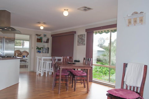 Admirals Inn - Great Ocean Road Tourism 7