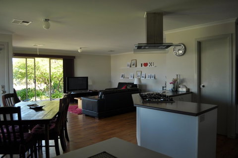 Admirals Inn - Great Ocean Road Tourism 9