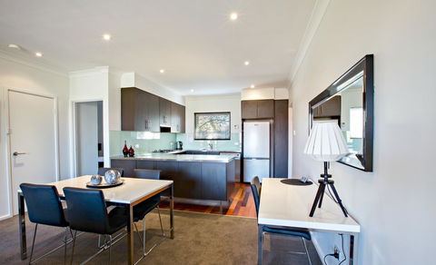 Adelaide DressCircle Apartments - Archer Street - Great Ocean Road Tourism 9
