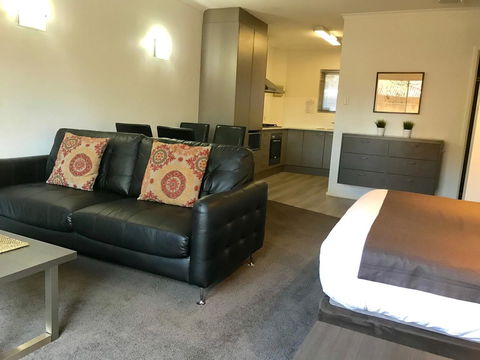 Adelaide DressCircle Apartments - Archer Street - Great Ocean Road Tourism 2