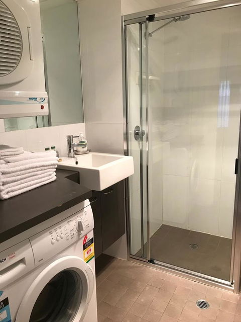 Adelaide DressCircle Apartments - Archer Street - Great Ocean Road Tourism 3