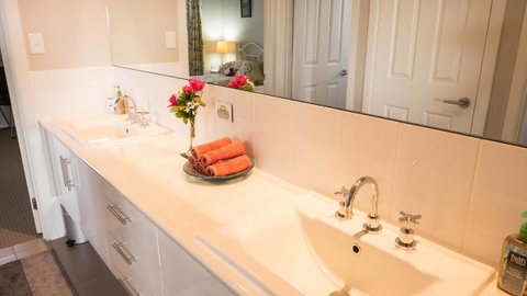 Rezare House Bed & Breakfast - Great Ocean Road Tourism 21