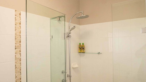 Rezare House Bed & Breakfast - Great Ocean Road Tourism 24