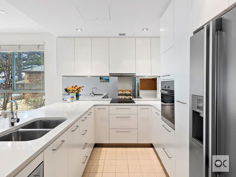 Breeze Beachfront Apartment - Great Ocean Road Tourism 39
