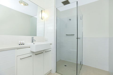 Breeze Beachfront Apartment - Great Ocean Road Tourism 14