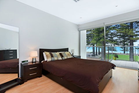 Breeze Beachfront Apartment - Great Ocean Road Tourism 13