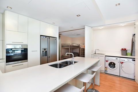 Breeze Beachfront Apartment - Great Ocean Road Tourism 6