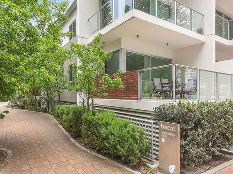 Breeze Beachfront Apartment - Great Ocean Road Tourism 41