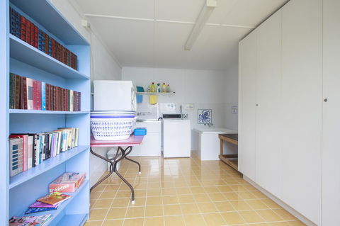 Lake Edge Apartments - Great Ocean Road Tourism 4