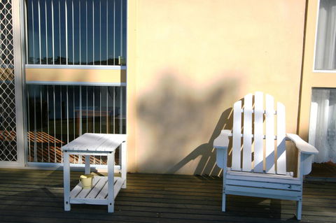 Lake Edge Apartments - Great Ocean Road Tourism 8