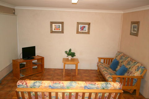 Lake Edge Apartments - Great Ocean Road Tourism 27