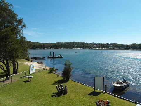 Lake Edge Apartments - Great Ocean Road Tourism 3
