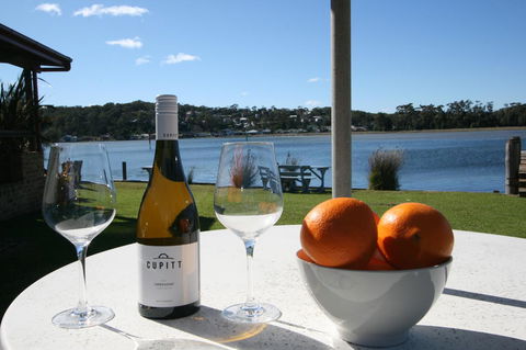 Lake Edge Apartments - Great Ocean Road Tourism 29